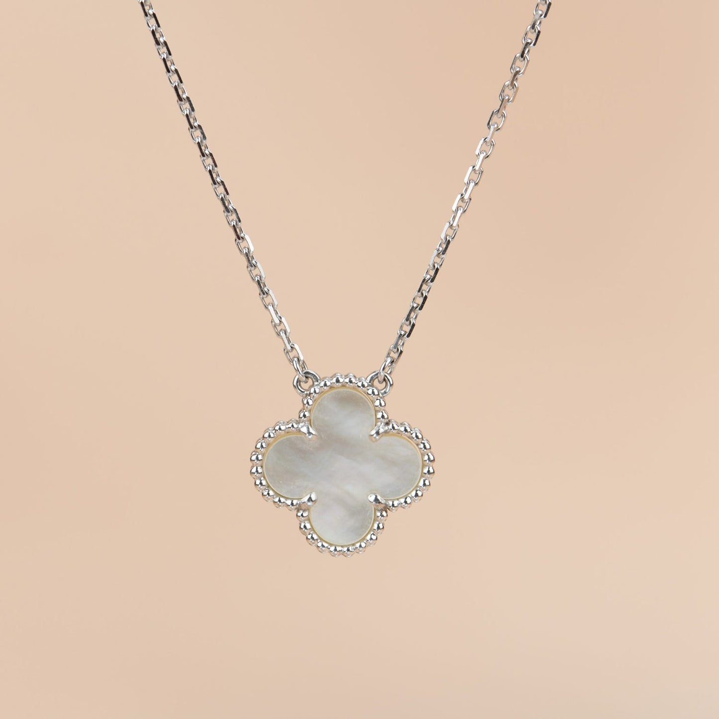 [Love Lucky]CLOVER  15MM WHITE MOTHER-OF-PEARL SILVER