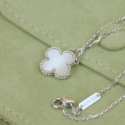 [Love Lucky]CLOVER  15MM WHITE MOTHER-OF-PEARL SILVER