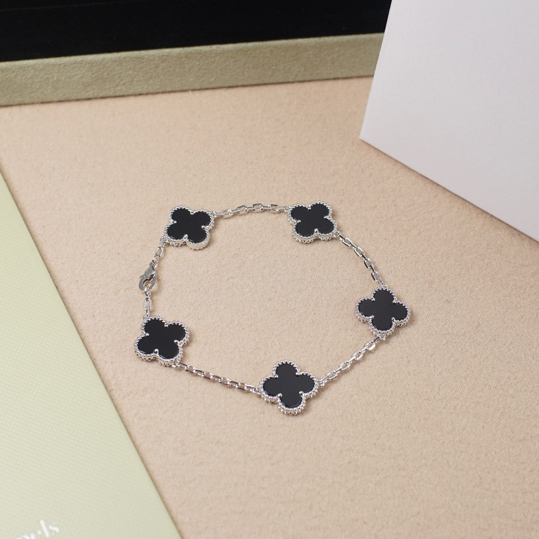 [Love Lucky]CLOVER 5 MOTIF ONYXS  BRACELET SILVER