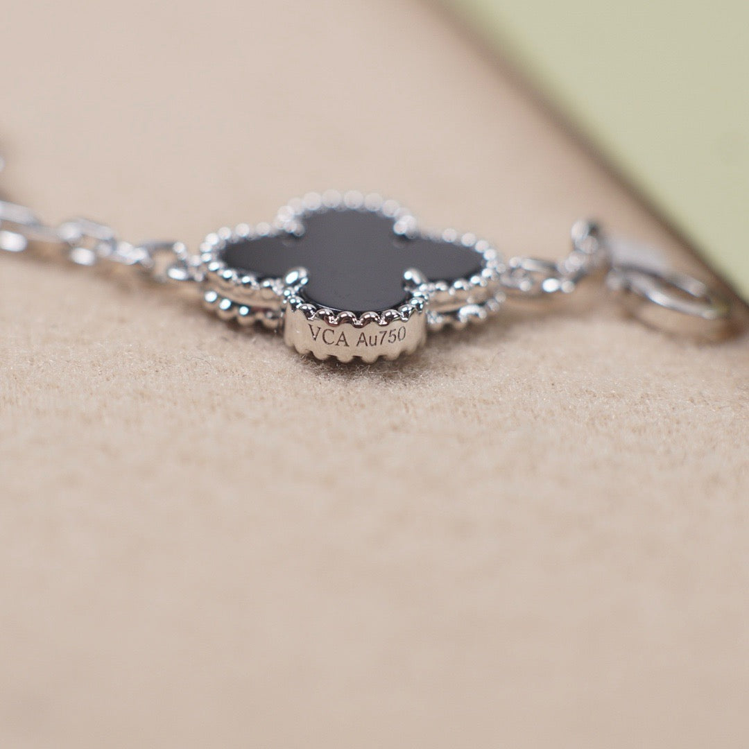 [Love Lucky]CLOVER 5 MOTIF ONYXS  BRACELET SILVER