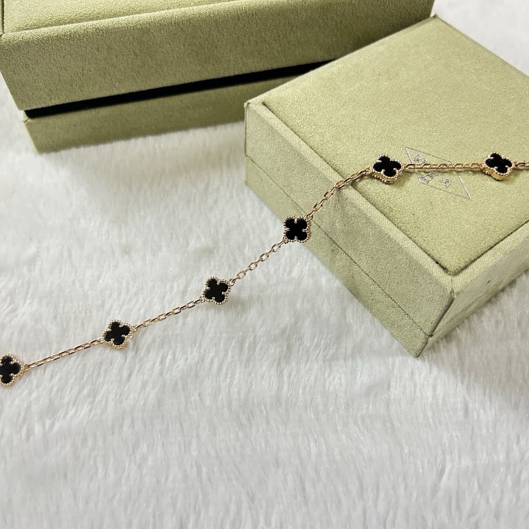 [Love Lucky]CLOVER 6 MOTIF  ONYXS BRACELET
