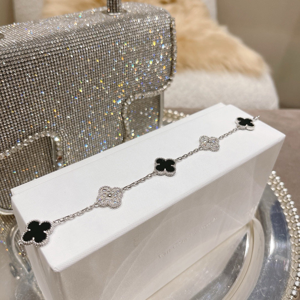 [Love Lucky]CLOVER 5 MOTIF ONYXS DIAMOND BRACELET SILVER