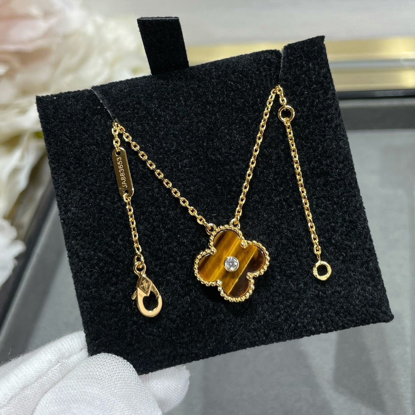 [Love Lucky]CLOVER 15MM DIAMOND AND YELLOW TIGER'S EYE AGATE necklace