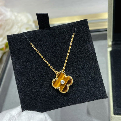 [Love Lucky]CLOVER 15MM DIAMOND AND YELLOW TIGER'S EYE AGATE necklace