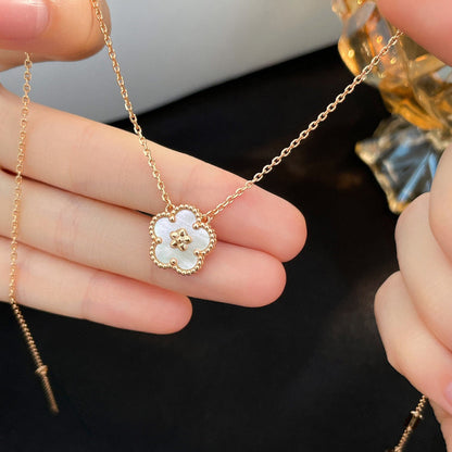 [Love Lucky]LUCKY  WHITE MOP  PLUM BLOSSOM NECKLACE