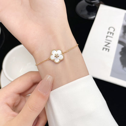 [Love Lucky]LUCKY WHITE MOP PLUM BLOSSOM  BRACELET