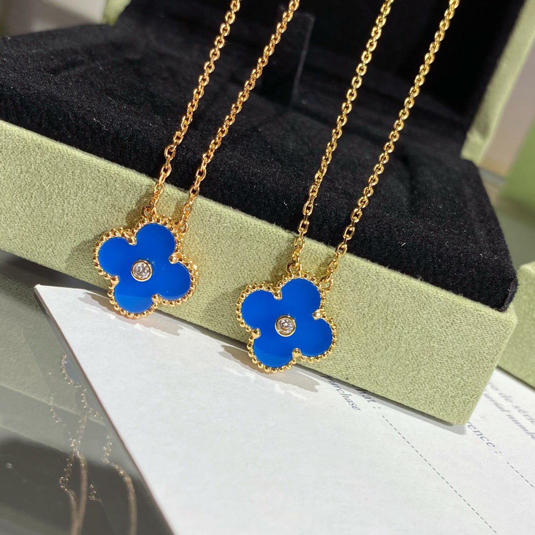 [Love Lucky]CLOVER 15MM DIAMOND AND BLUE AGATE NECKLACE