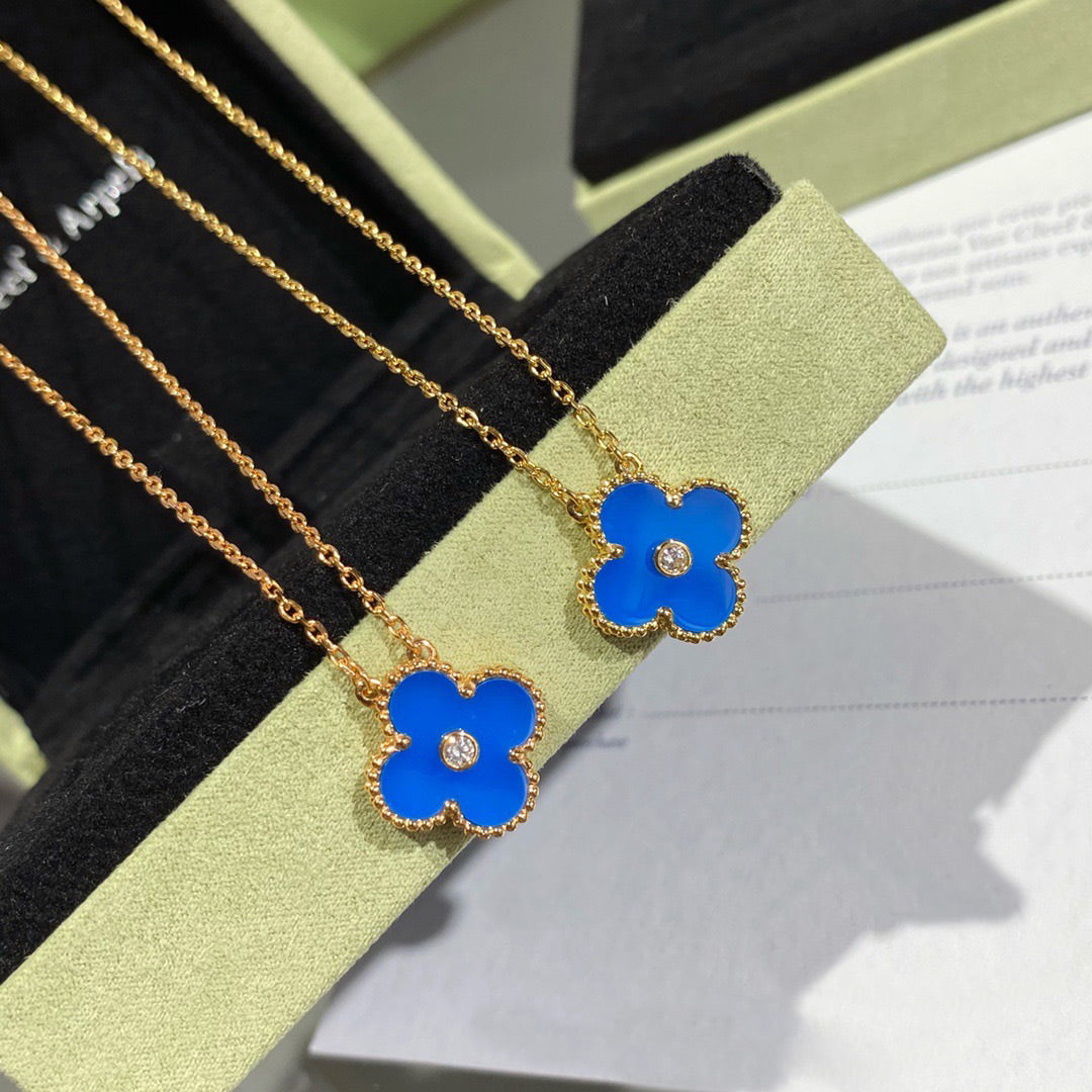 [Love Lucky]CLOVER 15MM DIAMOND AND BLUE AGATE NECKLACE