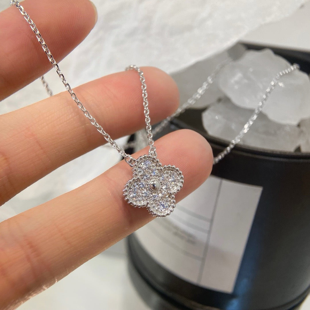 [Love Lucky]CLOVER 15MM DIAMOND SINGLE FLOWER NECKLACE