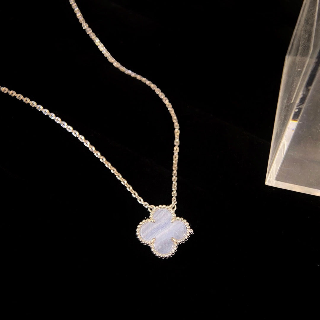 [Love Lucky]CLOVER 15MM BLUE CHALCEDONY NECKLACE SILVER