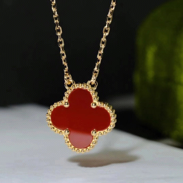[Love Lucky]CLOVER 15MM CARNELIAN SINGLE FLOWER NECKLACE