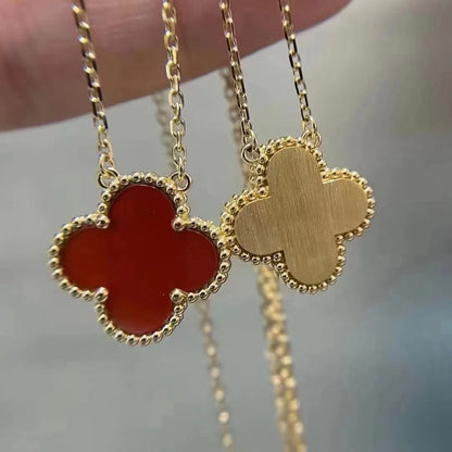 [Love Lucky]CLOVER 15MM CARNELIAN SINGLE FLOWER NECKLACE