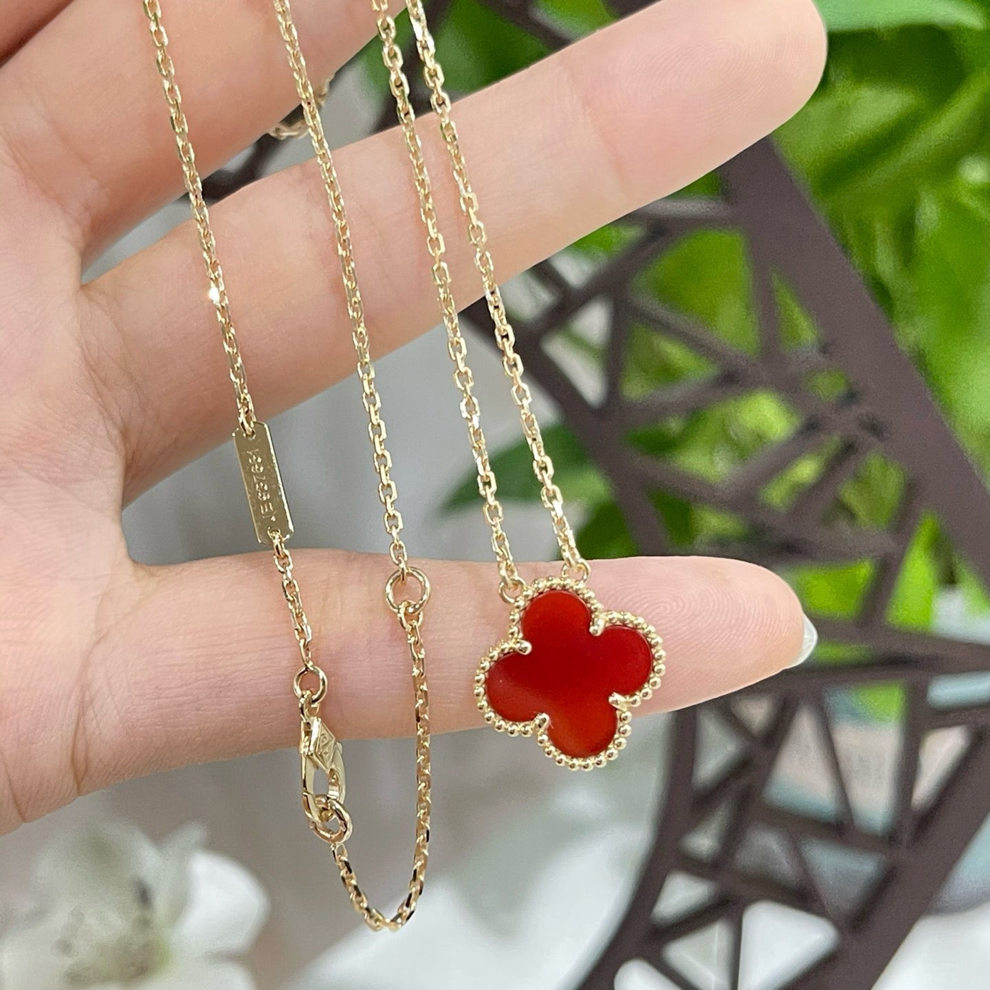 [Love Lucky]CLOVER 15MM CARNELIAN SINGLE FLOWER NECKLACE