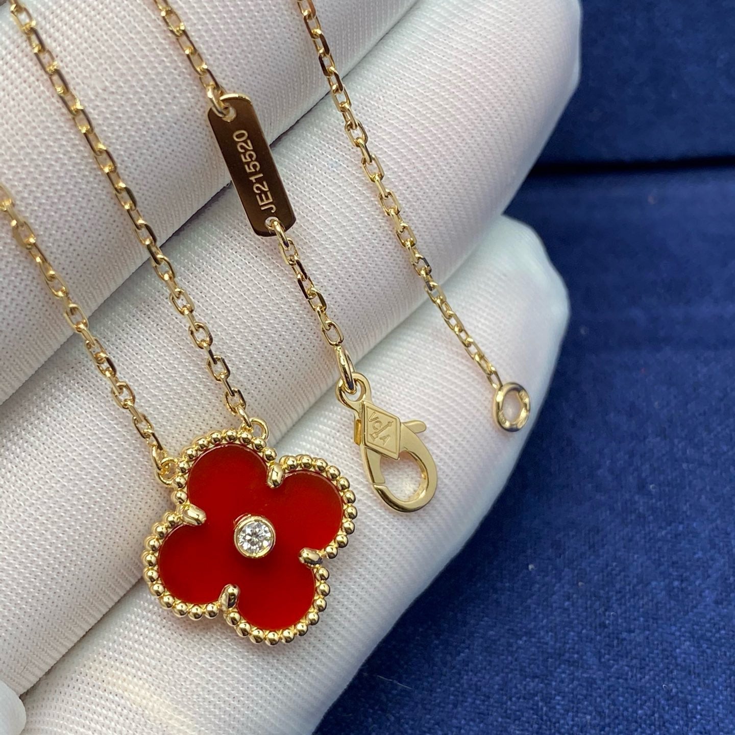 [Love Lucky]CLOVER 15MM DIAMOND CARNELIAN NECKLACE