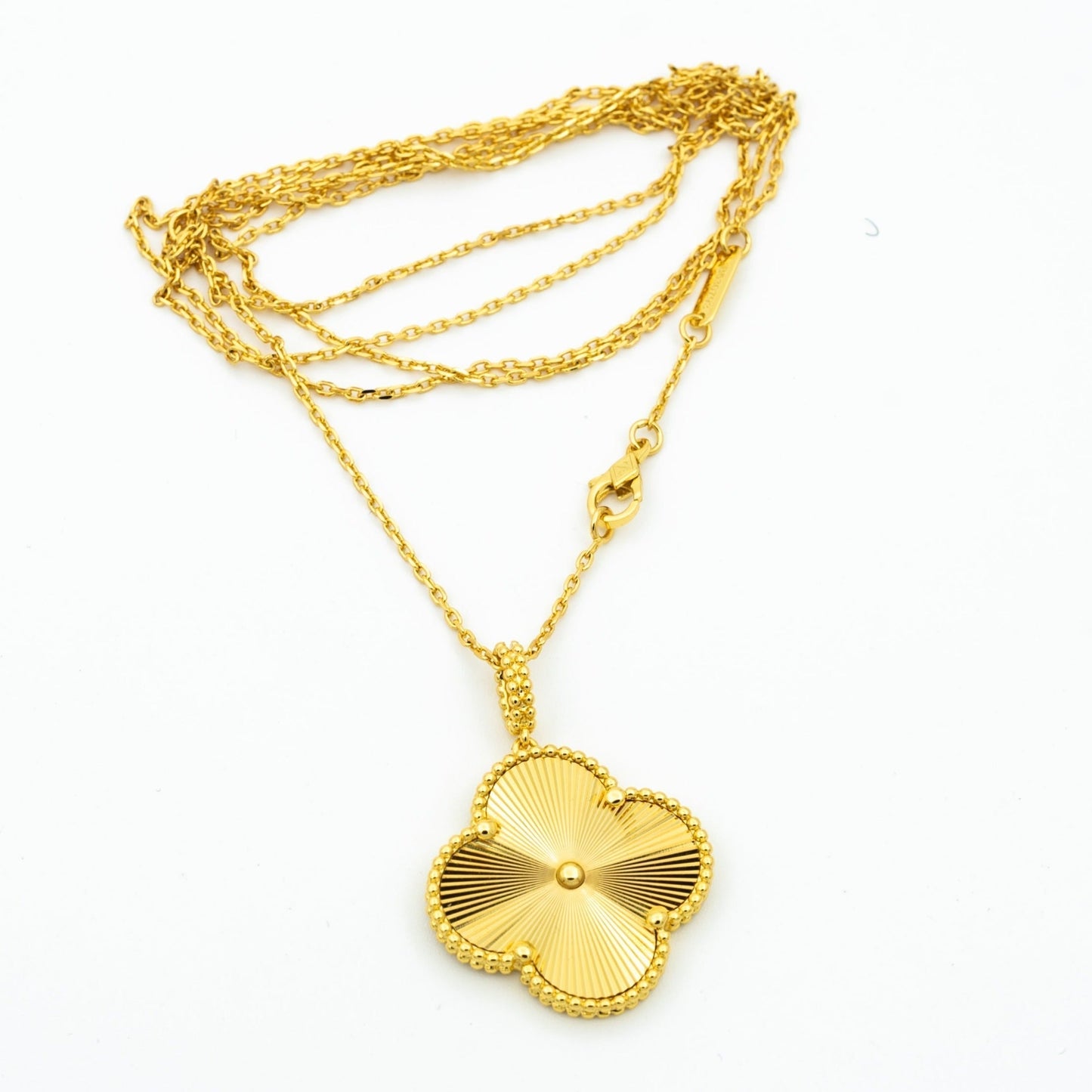 [Love Lucky]CLOVER 25MM PEDANT NECKLACE GOLD