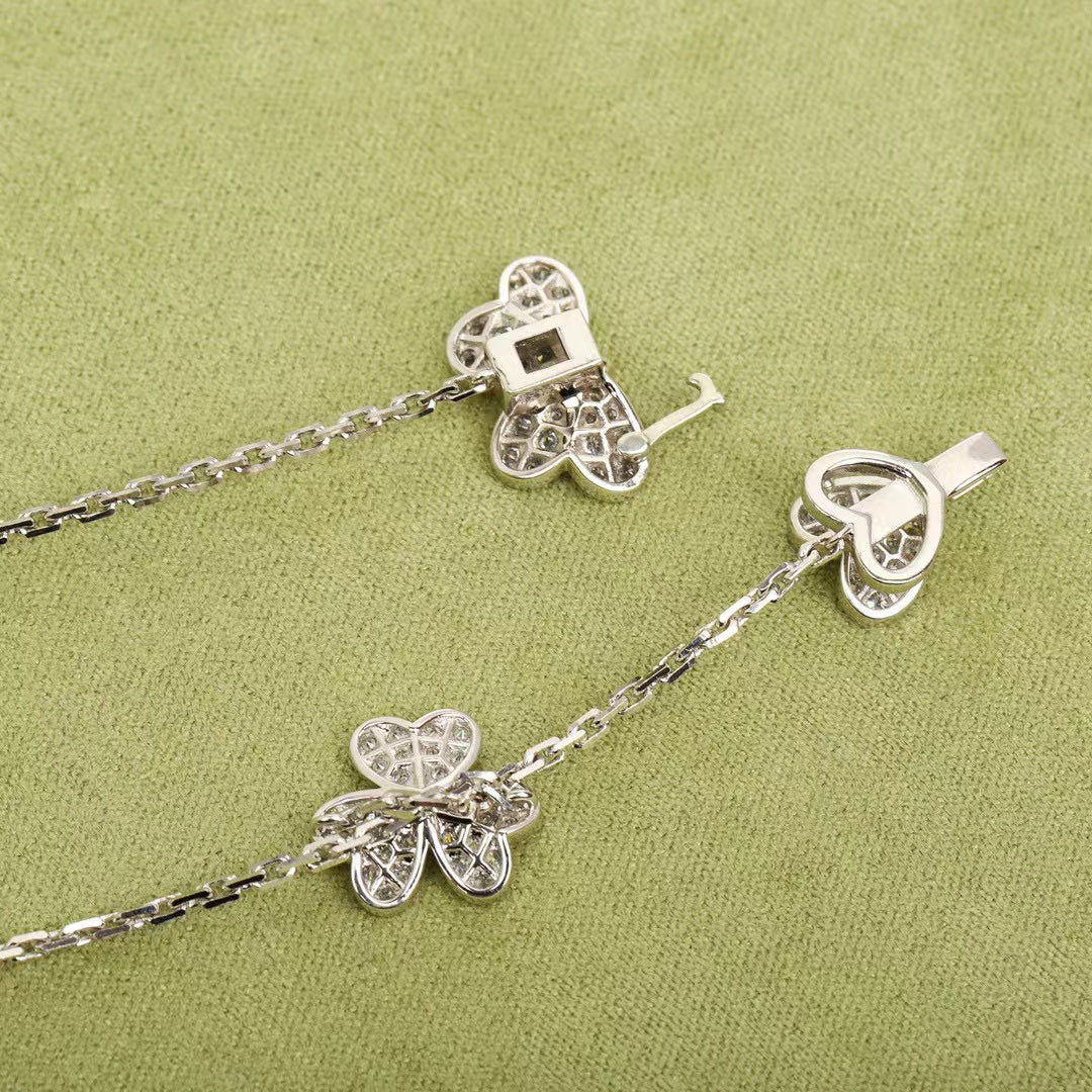 [Love Lucky]FRIVOLE SILVER 9 FLOWERS NECKLACE