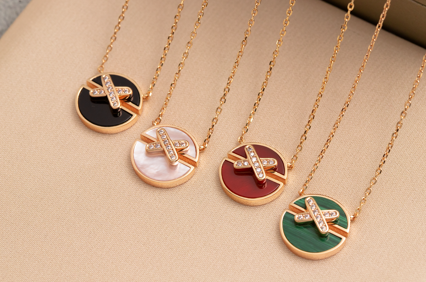 [Love Lucky]JEUX DE PINK GOLD DIAMOND NECKLACE