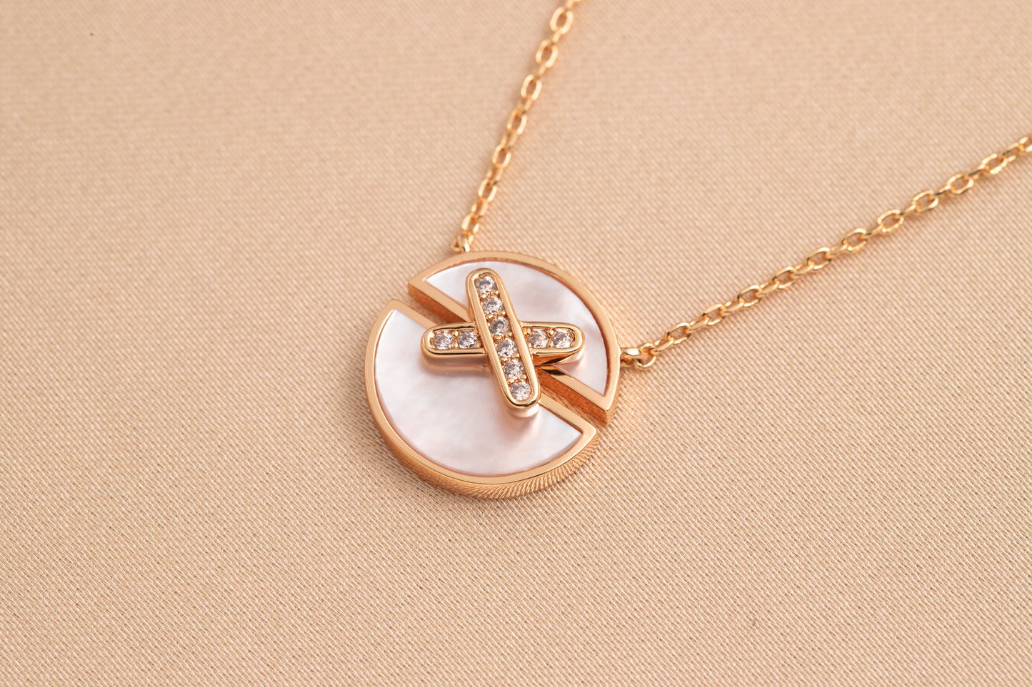 [Love Lucky]JEUX DE PINK GOLD DIAMOND NECKLACE