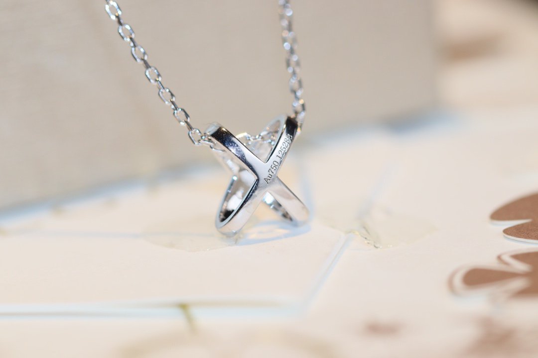 [Love Lucky]JEUX DE DIAMOND NECKLACE