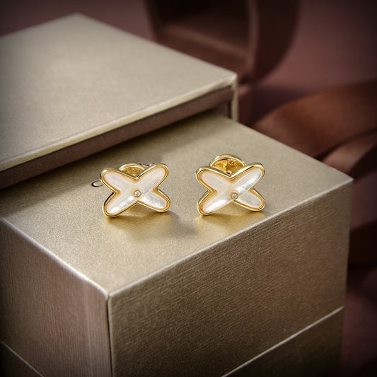 [Love Lucky]JEUX DE WHITE MOP GOLD DIAMOND EARRINGS