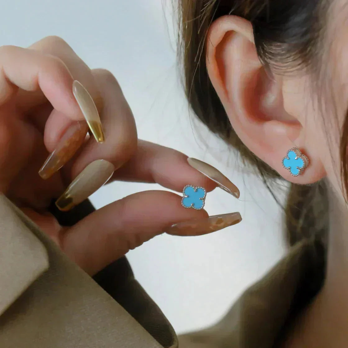 [Love Lucky]CLOVER MINI 9.5MM ONYX STUD EARRINGS SILVER