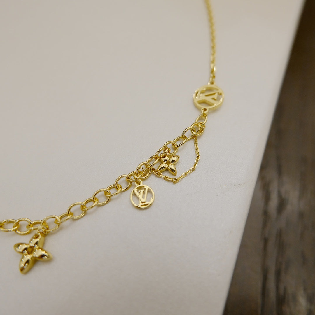 [Love Lucky]BLOOMING SUPPLE NECKLACE BRASS