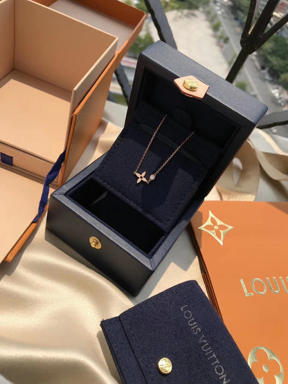 [Love Lucky]BLOSSOM PENDANT PINK GOLD AND DIAMOND