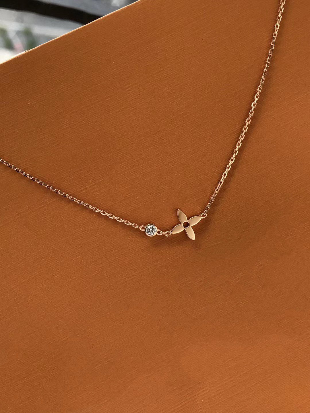 [Love Lucky]BLOSSOM PENDANT PINK GOLD AND DIAMOND