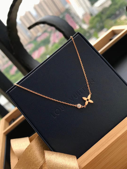 [Love Lucky]BLOSSOM PENDANT PINK GOLD AND DIAMOND