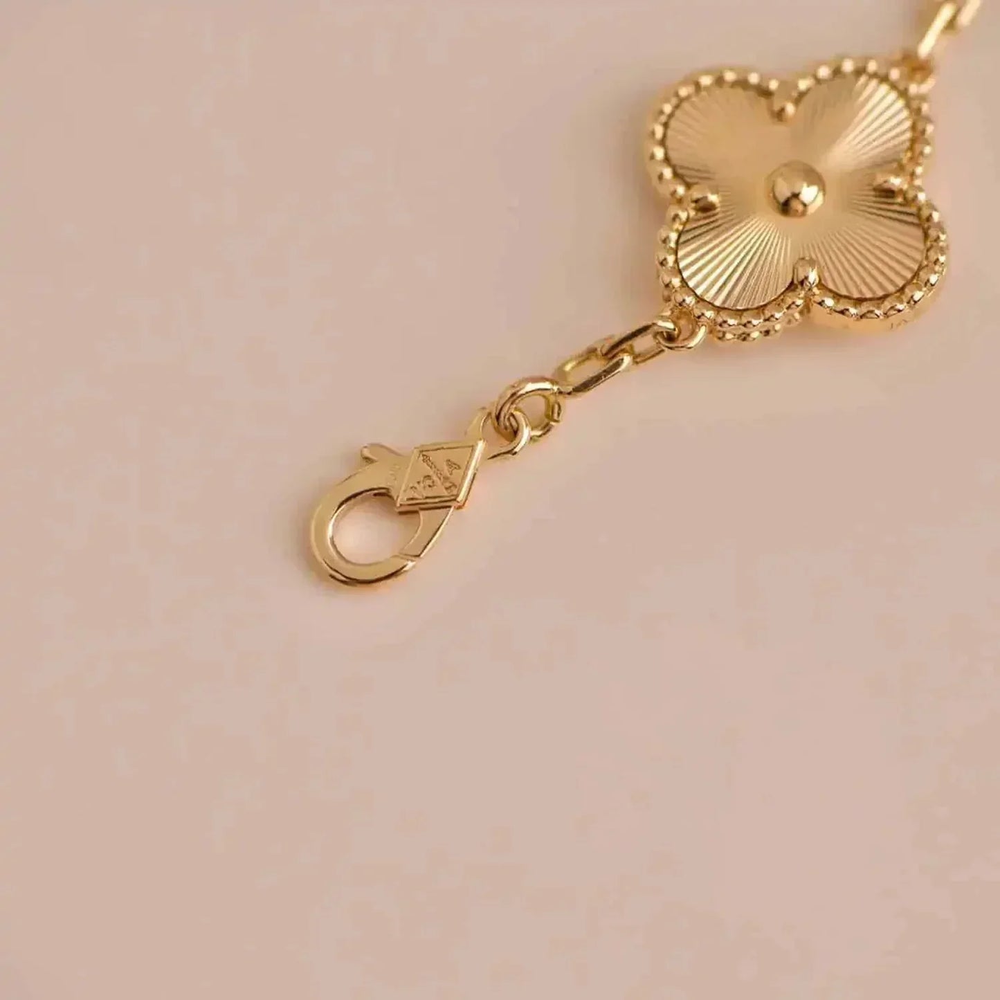 [Love Lucky]CLOVER 5 FLOWERS LASER BRACELET