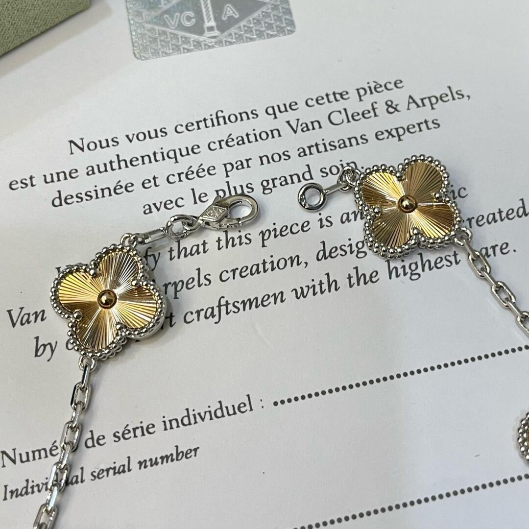 [Love Lucky]CLOVER  5 MOTIFS  CHRISTMAS LIMITED EDITION BRACELET