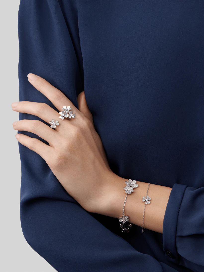 [Love Lucky]FRIVOLE SILVER FLOWER DIAMOND BRACELET