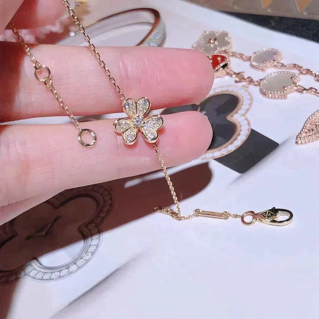 [Love Lucky]FRIVOLE GOLD FLOWER DIAMOND BRACELET