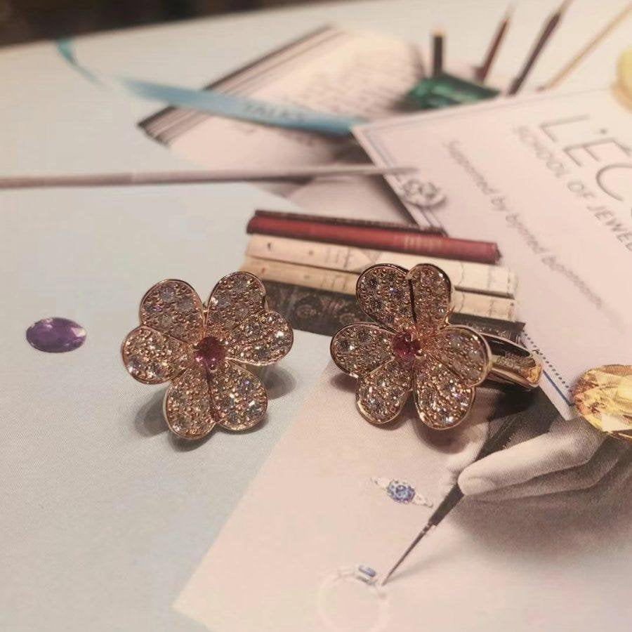 [Love Lucky]FRIVOLE PINK GOLD FLOWER DIAMOND EARRINGS