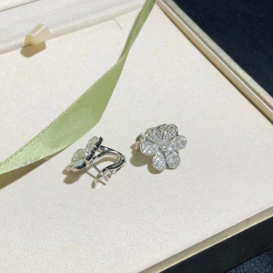 [Love Lucky]FRIVOLE SILVER FLOWER DIAMOND EARRINGS