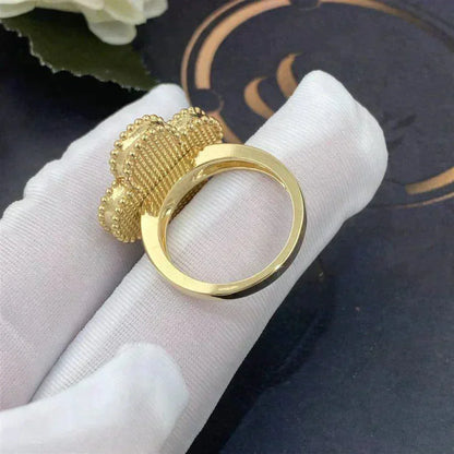[Love Lucky]CLOVER WHITE MOP RING