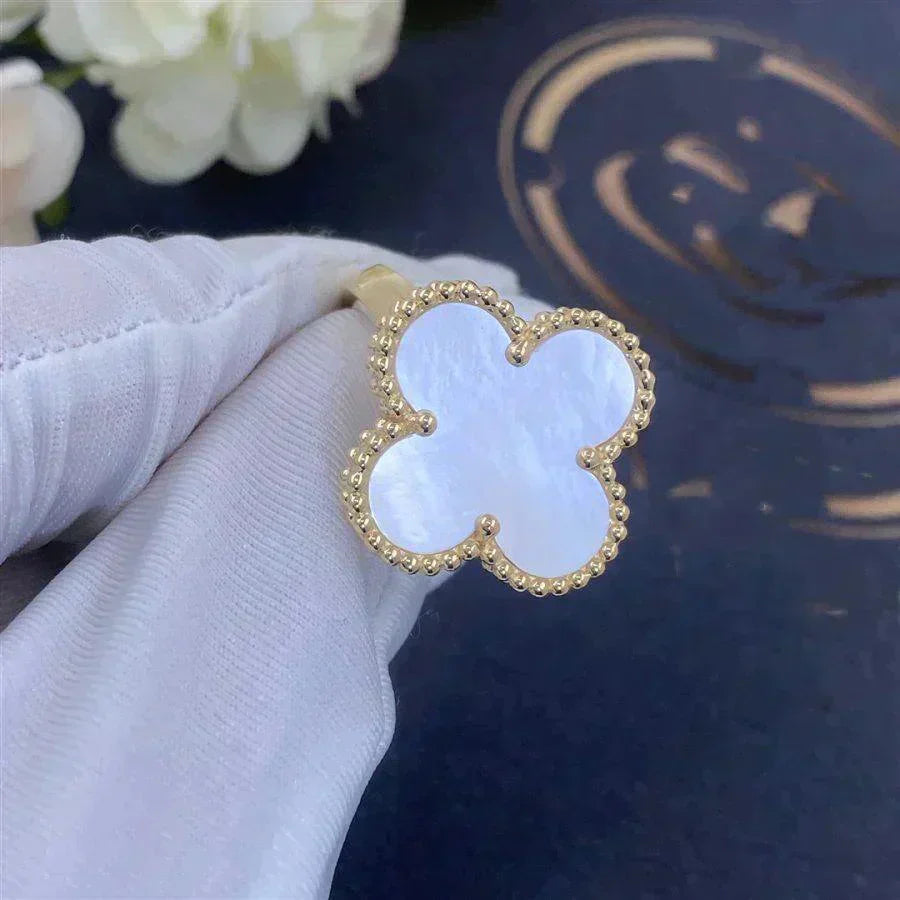 [Love Lucky]CLOVER WHITE MOP RING
