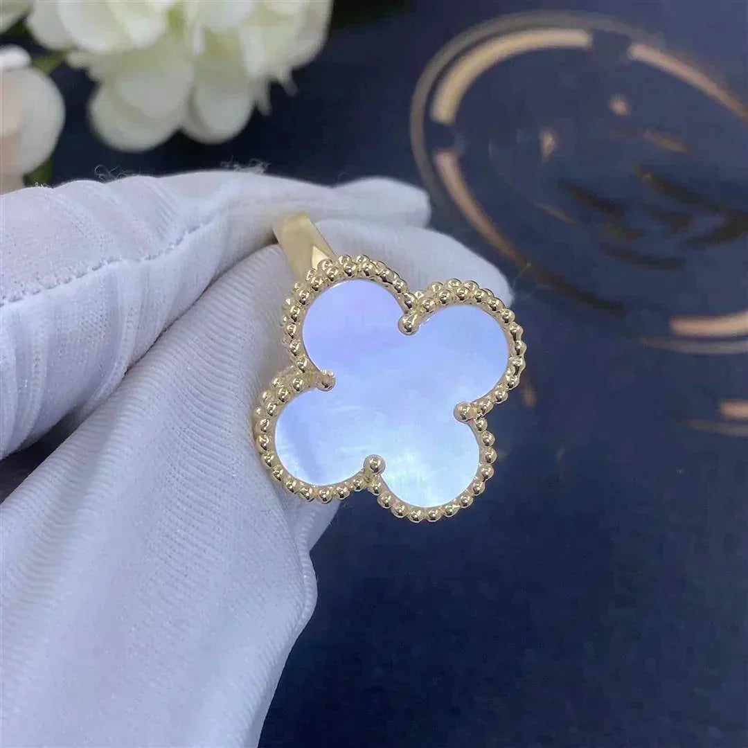 [Love Lucky]CLOVER WHITE MOP RING