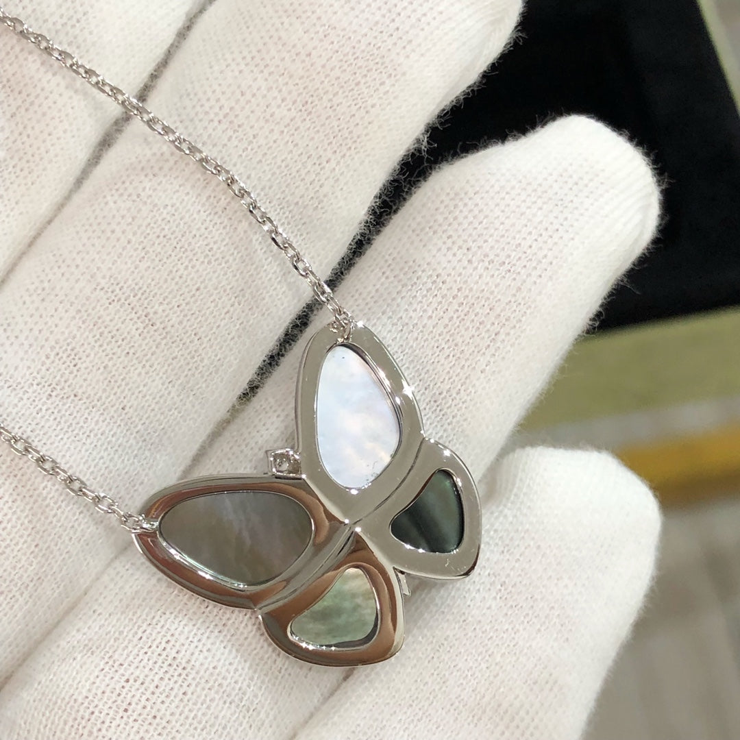 [Love Lucky]LARGE BUTTERFLY SILVER PENDANT DIAMOND NECKLACE
