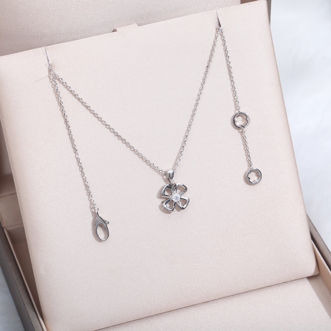 [Love Lucky]FIOREVER NECKLACE DIAMOND CENTER