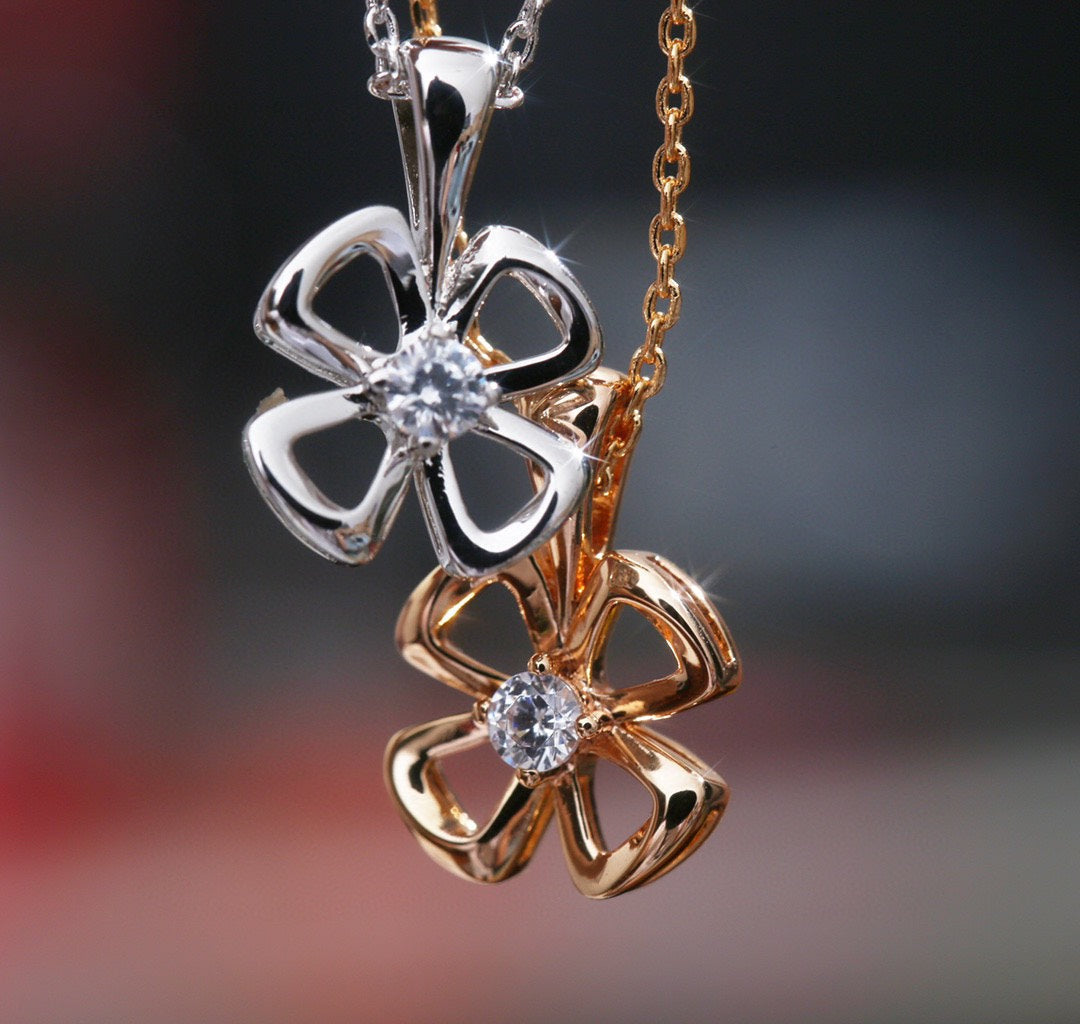 [Love Lucky]FIOREVER NECKLACE DIAMOND CENTER