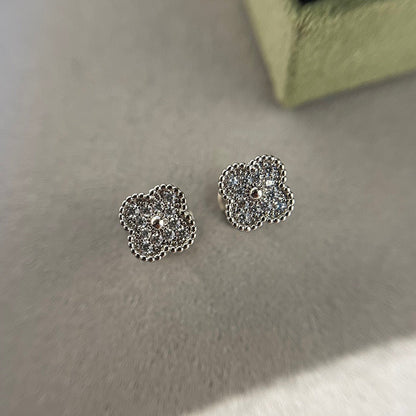 [Love Lucky]CLOVER MINI DIAMOND STUD EARRINGS