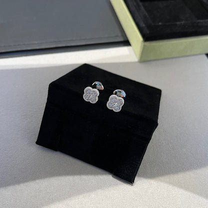 [Love Lucky]CLOVER MINI DIAMOND STUD EARRINGS