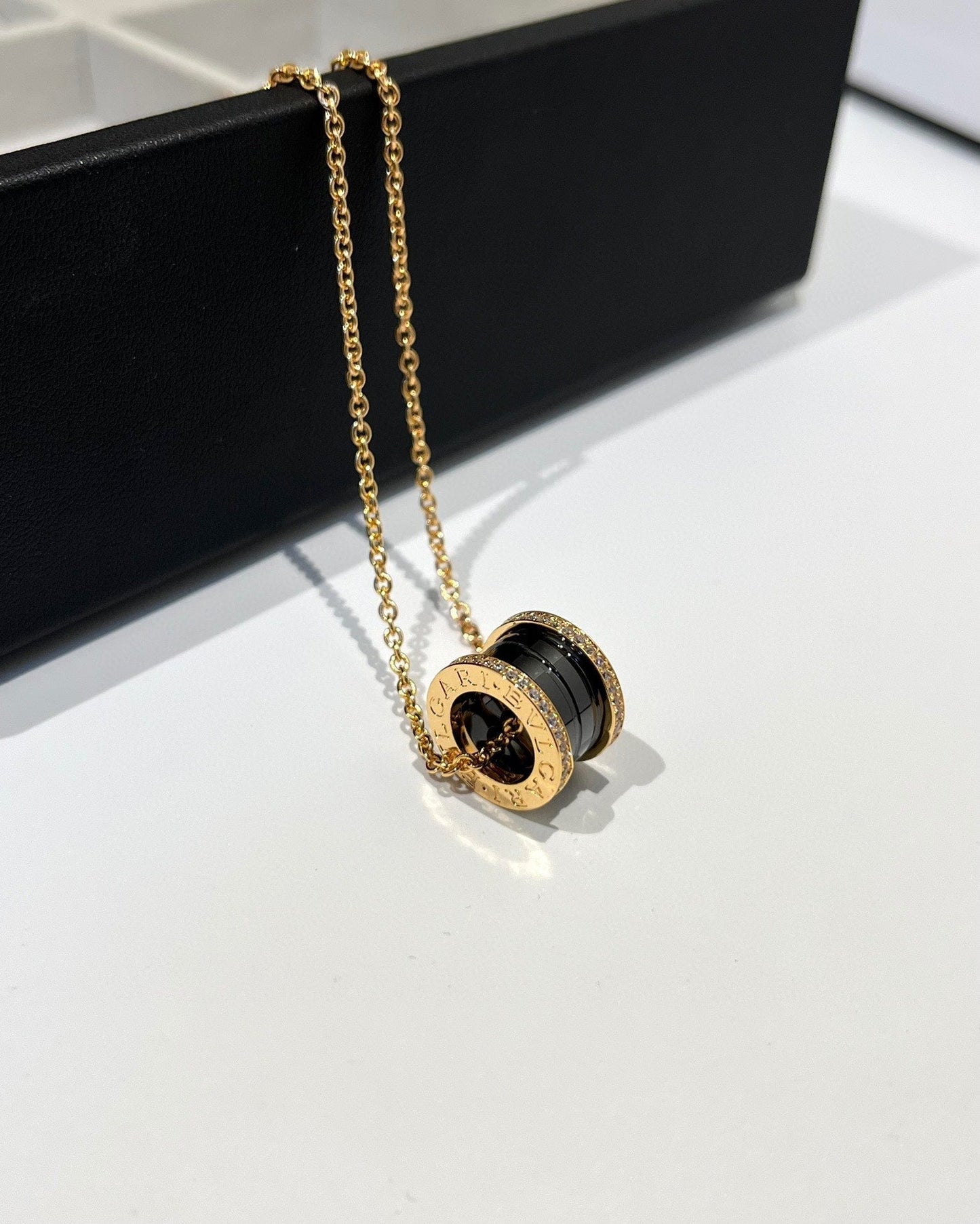 [Love Lucky]ZERO 1 BLACK CERAMIC DIAMOND PINK GOLD NECKLACE