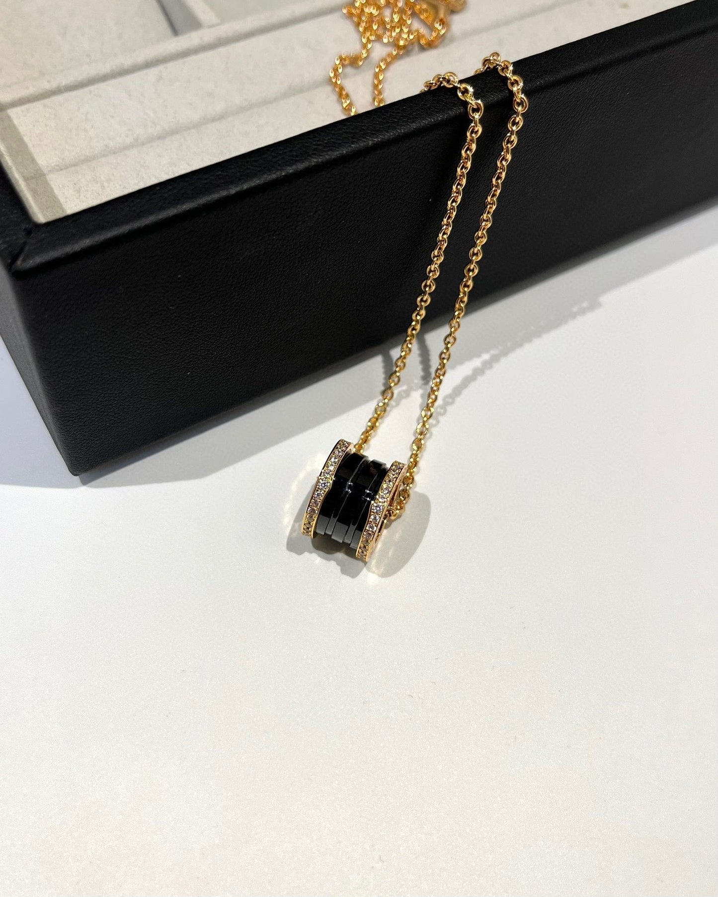 [Love Lucky]ZERO 1 BLACK CERAMIC DIAMOND PINK GOLD NECKLACE