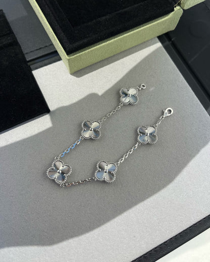 [Love Lucky]CLOVER SILVER 5 MOTIFS BRACELET